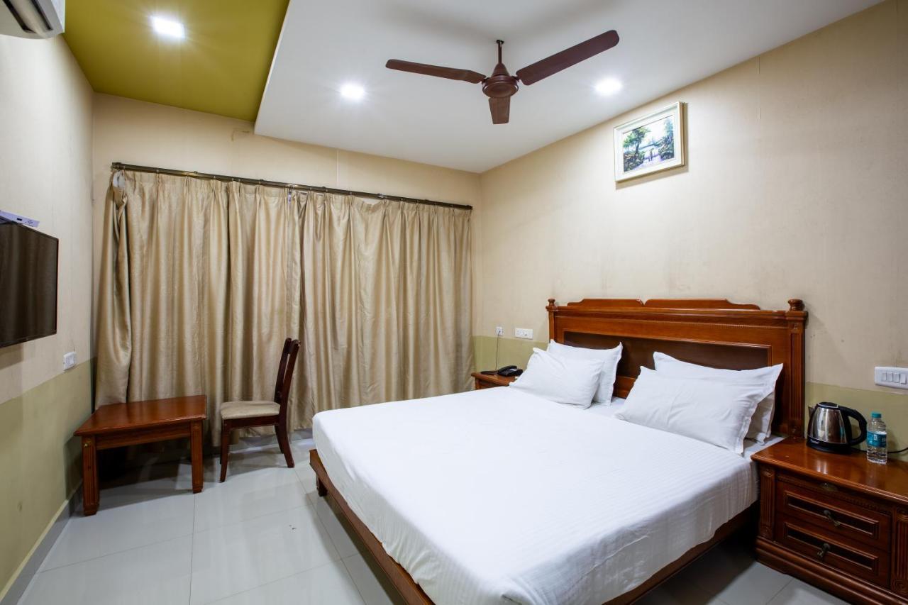 Svs Grande Hotel Pudukkottai Exterior photo