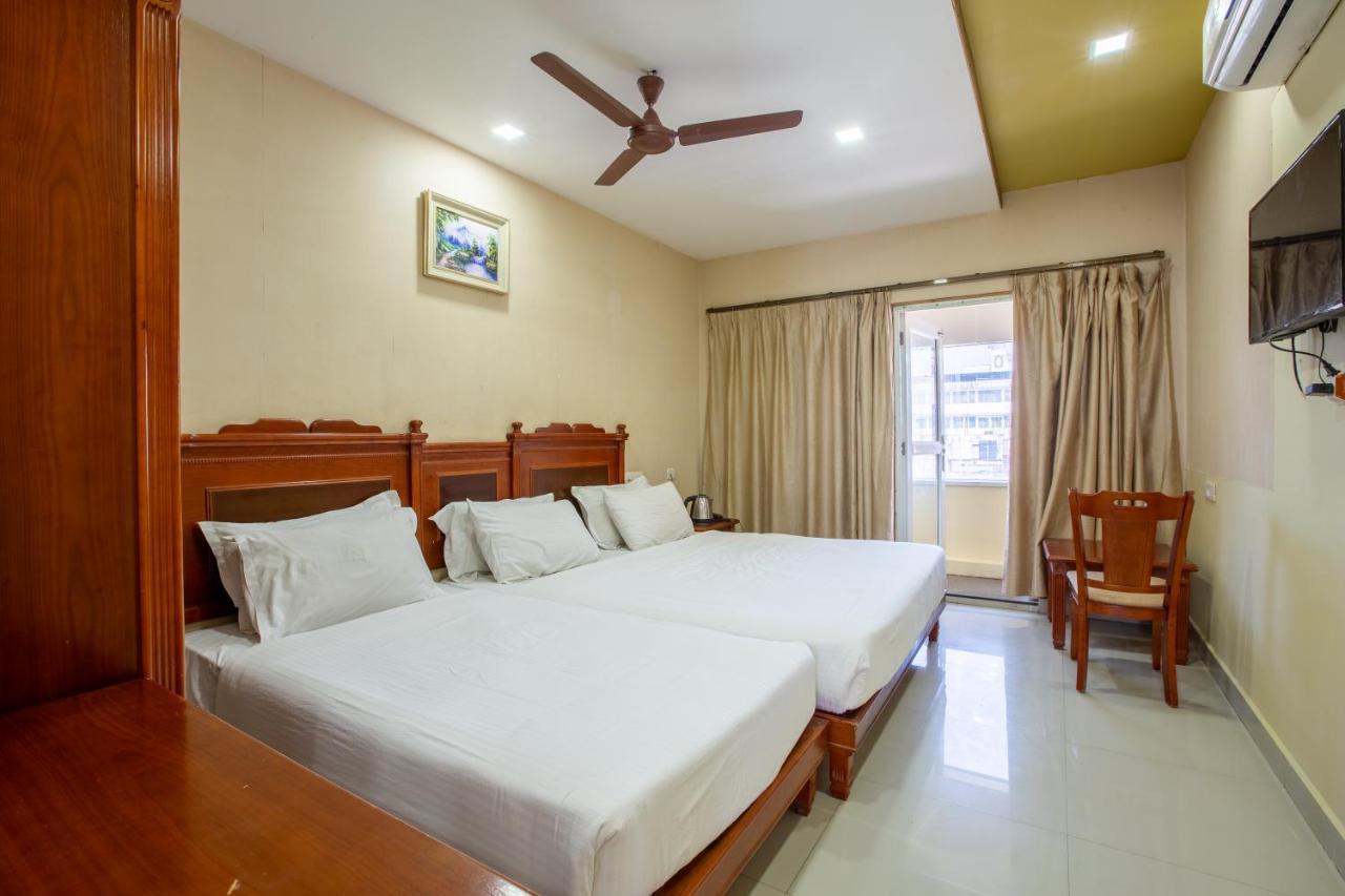 Svs Grande Hotel Pudukkottai Exterior photo